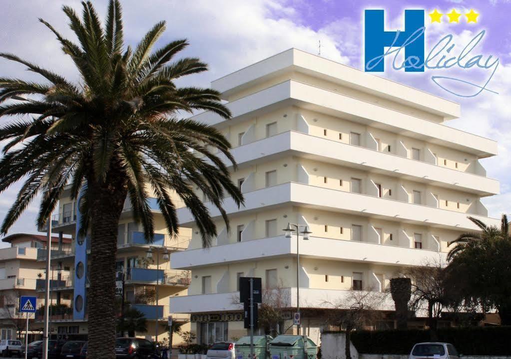 Hotel Holiday Pescara Exterior photo